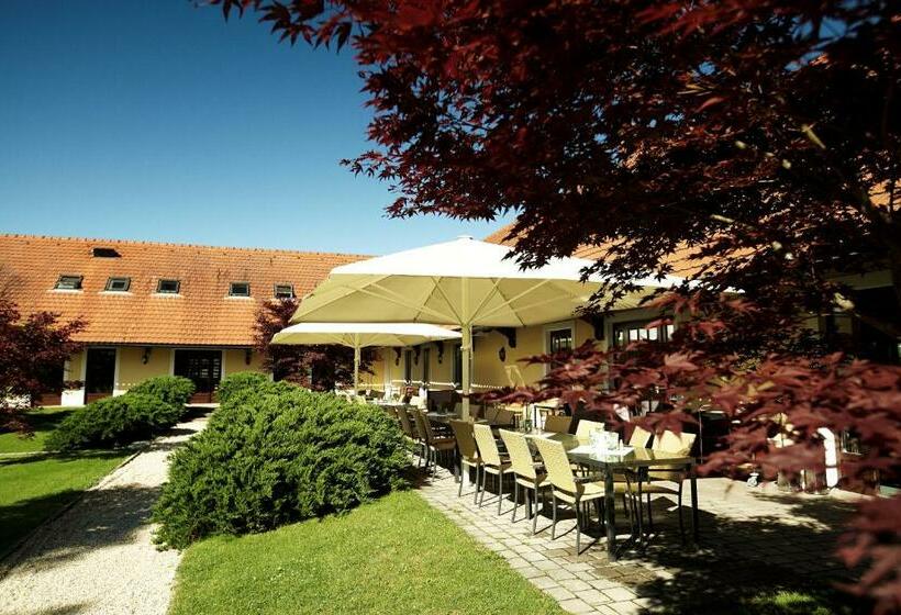 مبيت وإفطار Gästehaus Golf Club Gut Murstätten