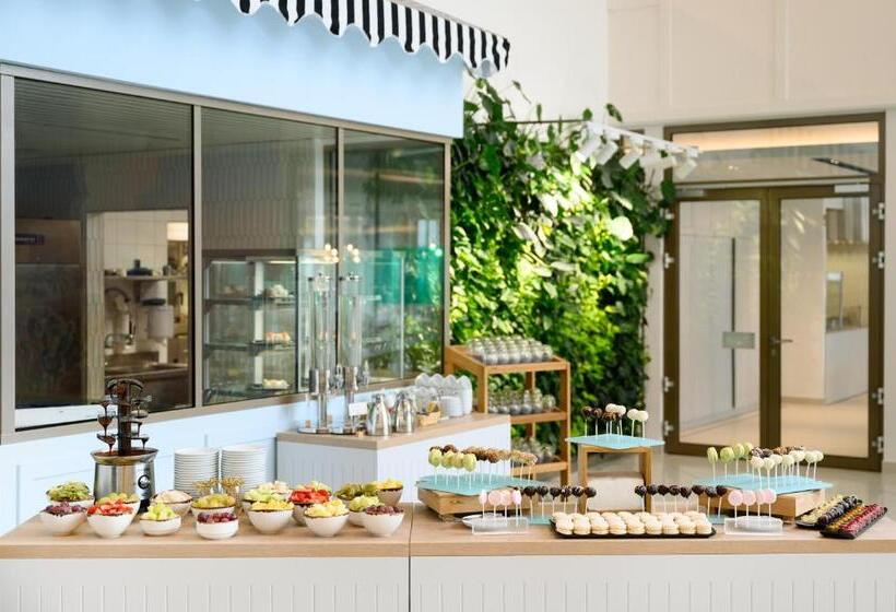 Отель Mövenpick Balaland Resort Lake Balaton