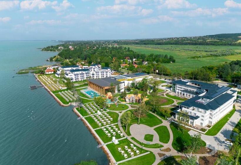 Отель Mövenpick Balaland Resort Lake Balaton
