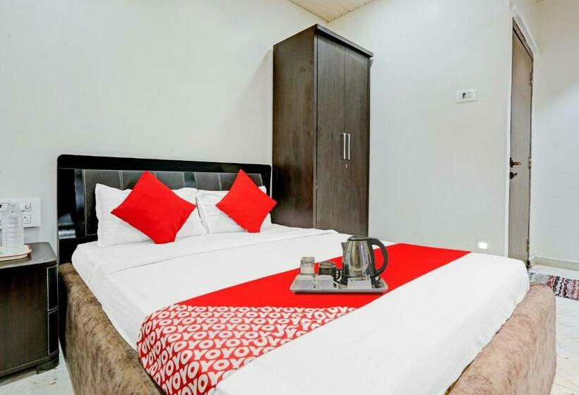 호텔 Nirvana Lodging & Boarding By Wb Inn