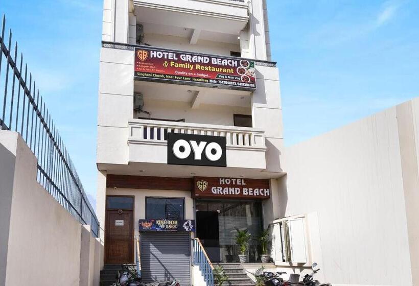 ホテル Oyo 90099 Grand Beach