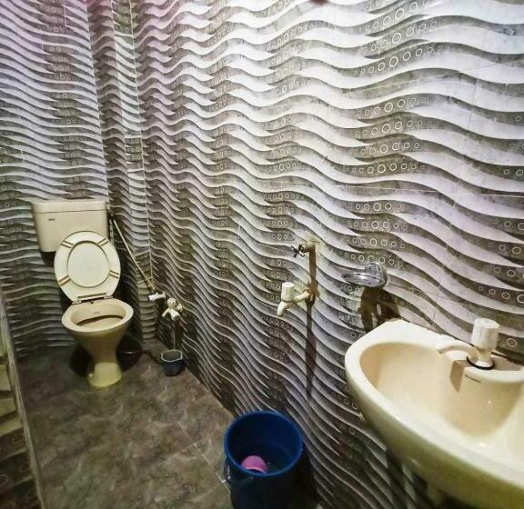 Pop Shiv Ganga Hotel Near Sudarshan Cinema