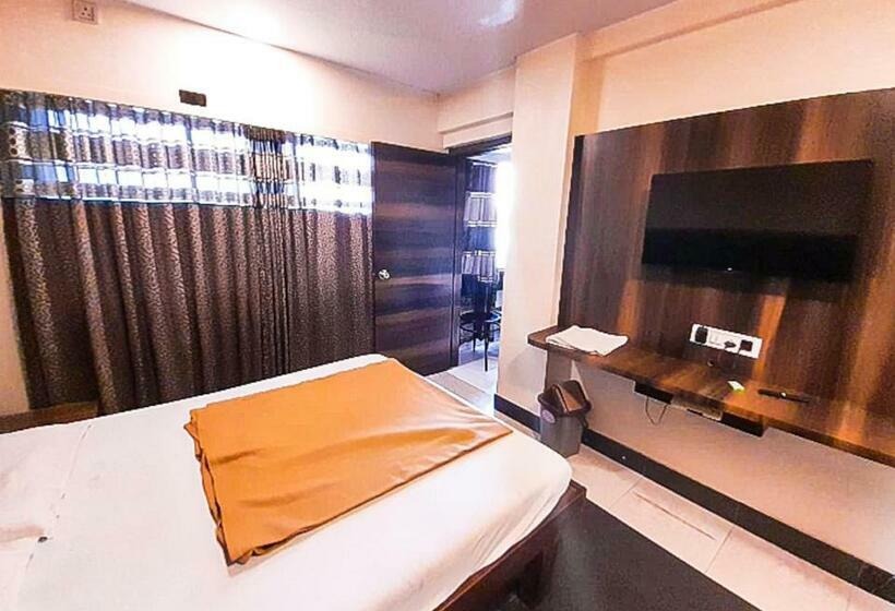 فندق Rajhans Lodging & Boarding By Wb Inn