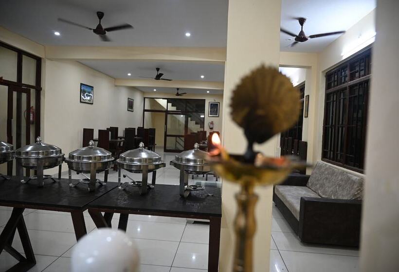 בית מלון כפרי Shivlinga Villa