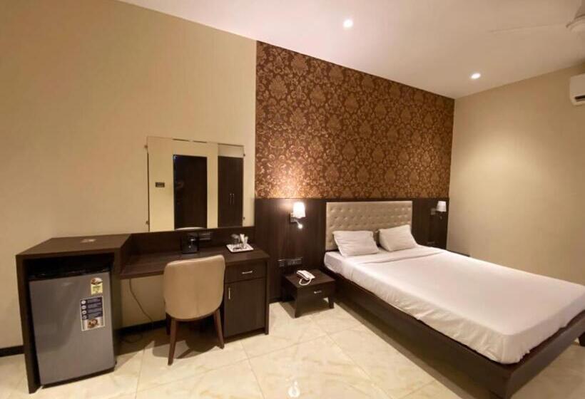 Отель Shubham Inn