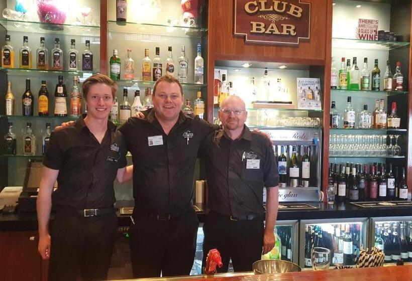 هتل The Tanunda Club Guest Suites
