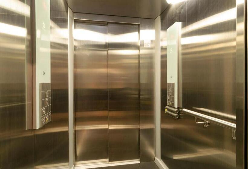 هتل The Tanunda Club Guest Suites