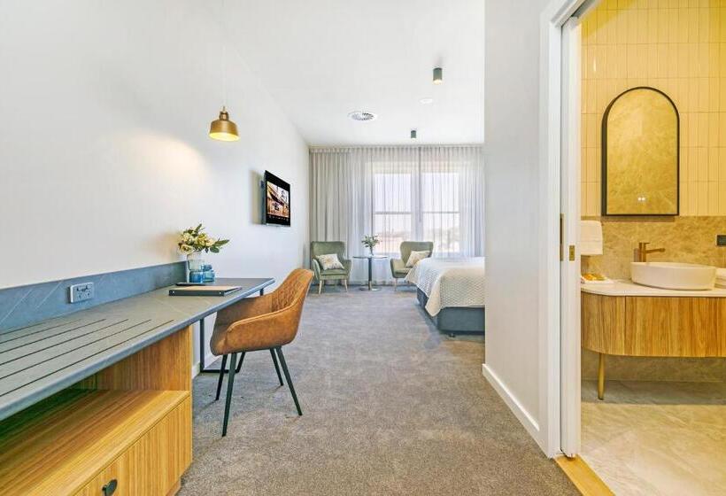 هتل The Tanunda Club Guest Suites
