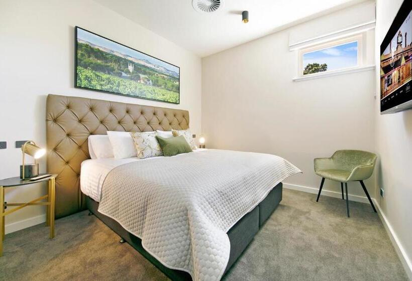 هتل The Tanunda Club Guest Suites