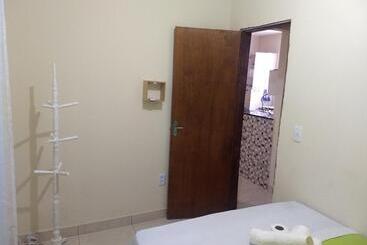 پانسیون Kitnets Casa Amarela Imbassai