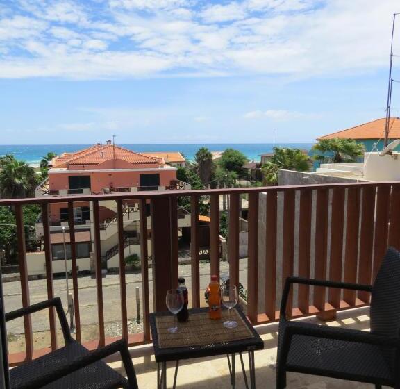 پانسیون Ocean Roof