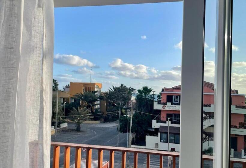 پانسیون Ocean Roof