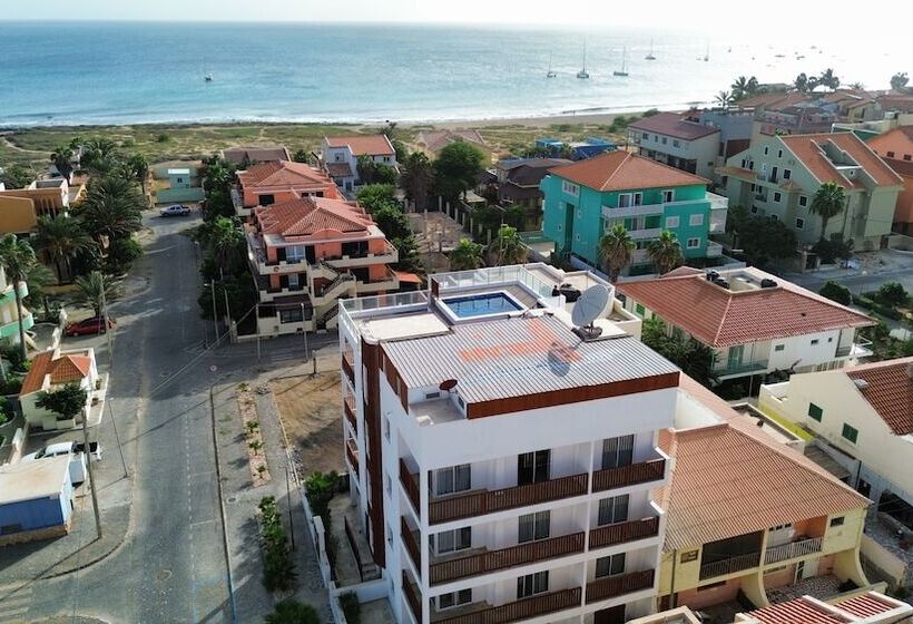 پانسیون Ocean Roof