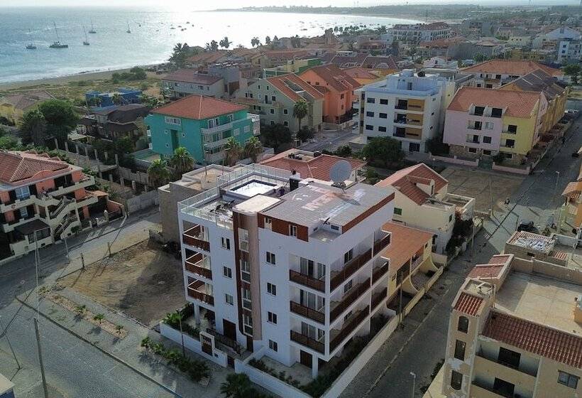 پانسیون Ocean Roof