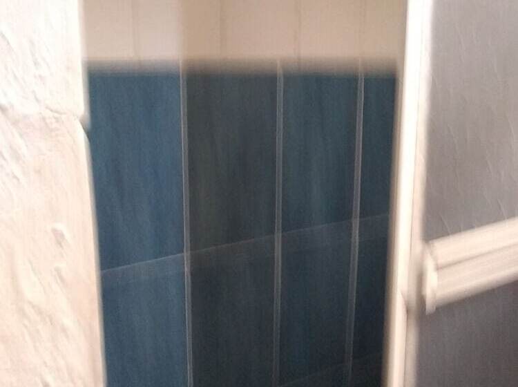 پانسیون Room In Guest Room   Posada Green Sea Villa Helen Kilometer 4 Bypass