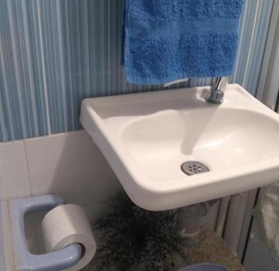 پانسیون Room In Guest Room   Posada Green Sea Villa Helen Kilometer 4 Bypass