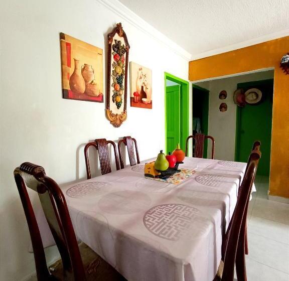 پانسیون Room In House   Posada Nativa Green Sea San Luis