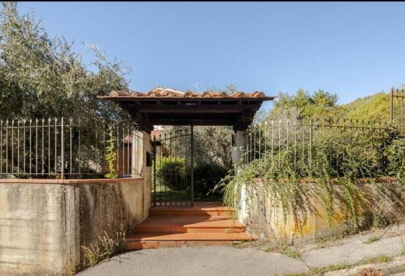 پانسیون Villa Con Piscina Privata   Vista Panoramica   7s   20 Guest