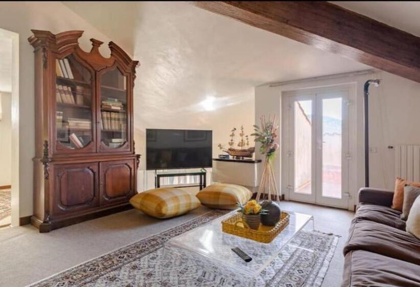 پانسیون Villa Con Piscina Privata   Vista Panoramica   7s   20 Guest