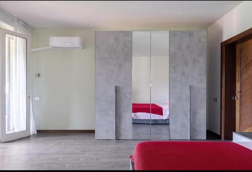 پانسیون Villa Con Piscina Privata   Vista Panoramica   7s   20 Guest