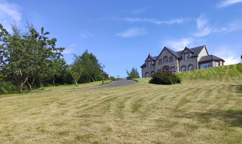 تختخواب و صبحانه Ballylawn Lodge