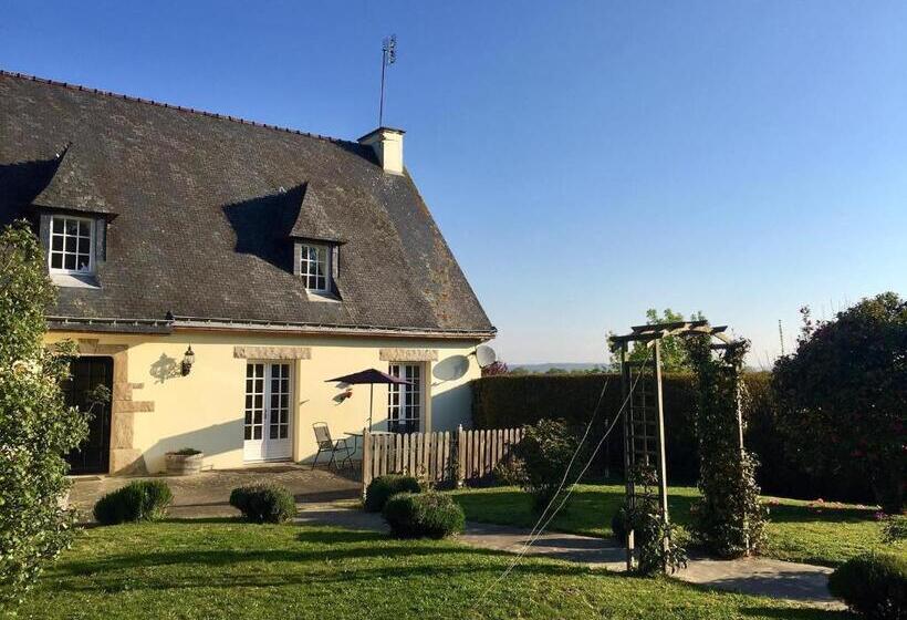 住宿加早餐  By The Lake