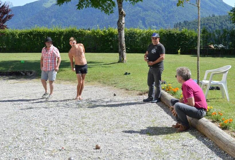 مبيت وإفطار Chambres D Hôtes Des Bauges Route 26 57