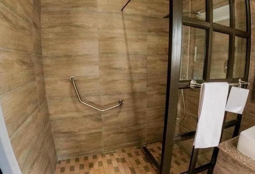 تختخواب و صبحانه Starlight Inn