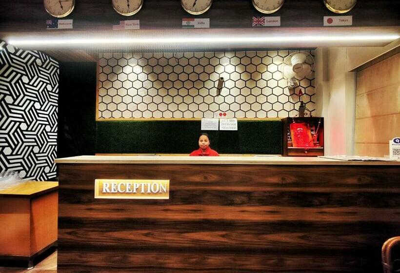 فندق 21 Next To Chd Railway Station