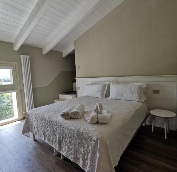 هتل Agriturismo E Acetaia La Vedetta