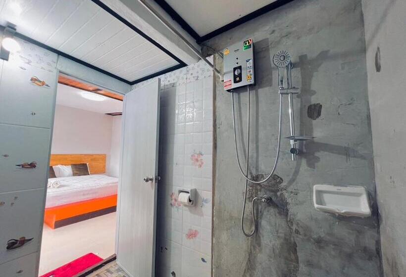 בית מלון כפרי Mookboonchu Guesthouse ,kohmook Trang