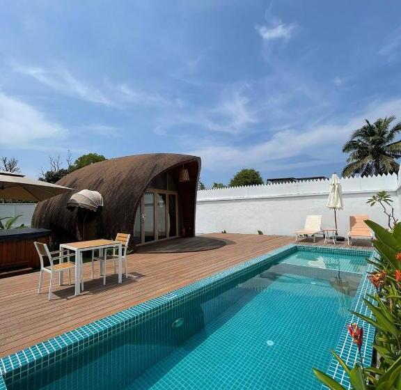 استراحتگاه Found Mansion
