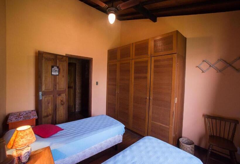 تختخواب و صبحانه Casa Alecrim