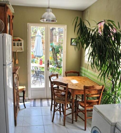 Bed and Breakfast La Voûte De Lapparan