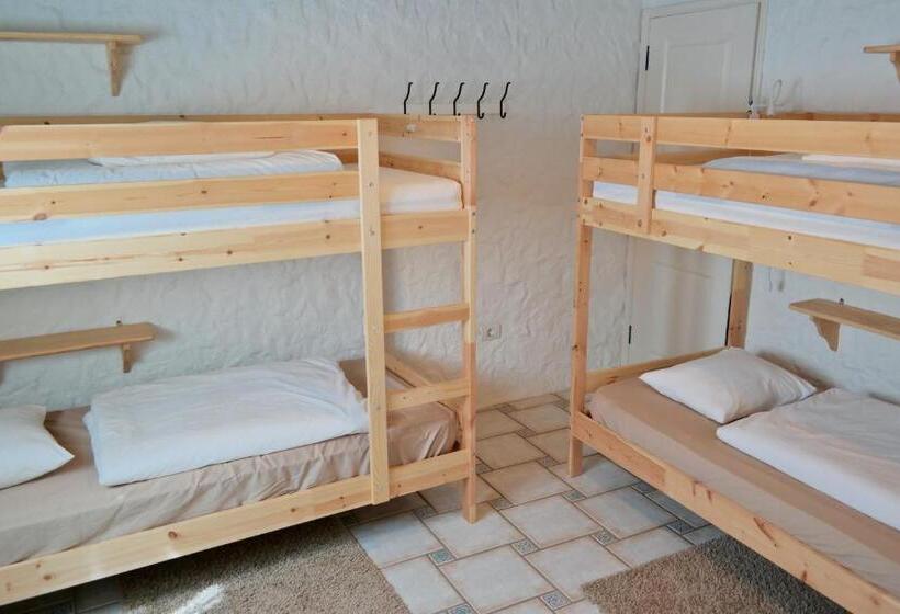 تختخواب و صبحانه Sansofi Guesthouse