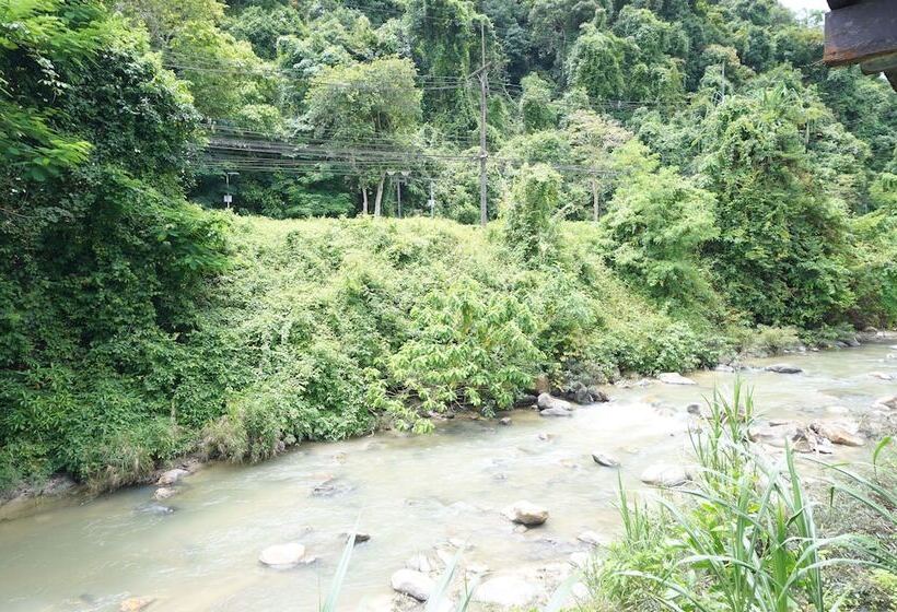 مبيت وإفطار Thansila Resort