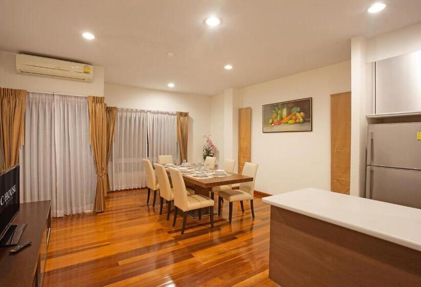 C House & Residence Hotel Amata City