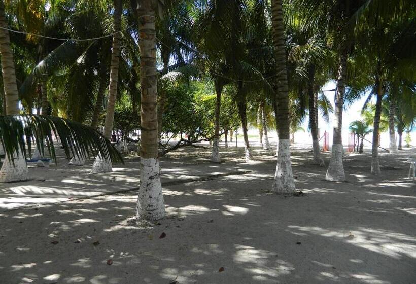 هتل Cabañas Camping Ria Celestun