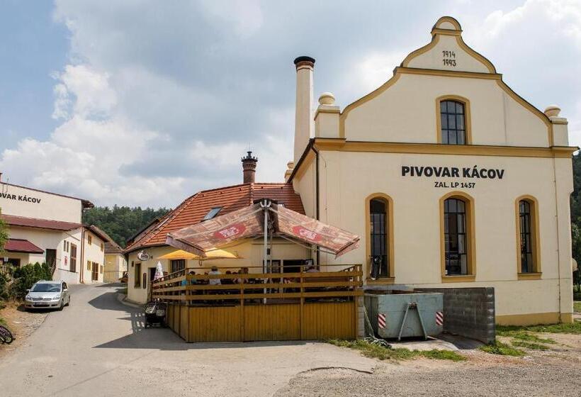 هتل Pivovar Kácov