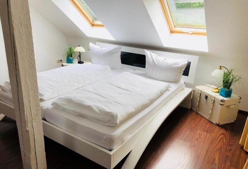 هتل Waldhaus Oelper