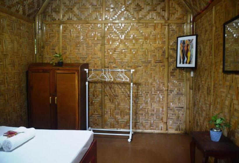 پانسیون Victordelia Hilltop Hostel