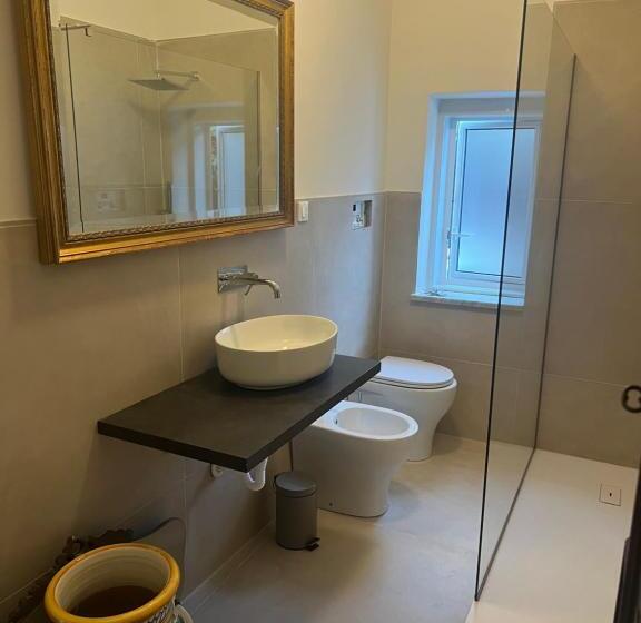پانسیون Domus Orestea Luxury Suites