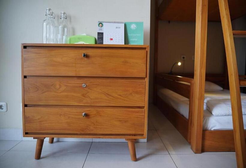 پانسیون Escape Bajo