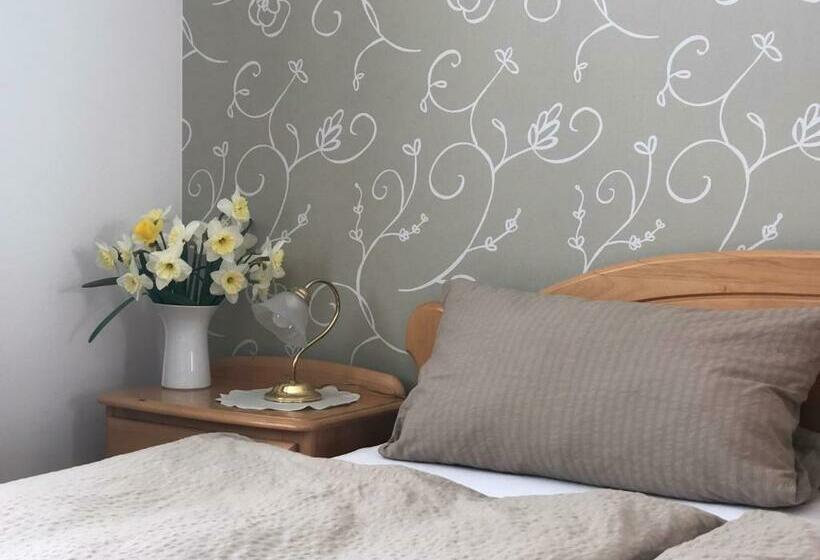 ペンション Weingut Und Gästehaus Holger Alt