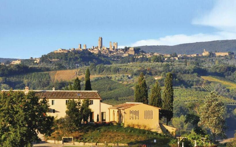 هتل Podere La Lucciolaia