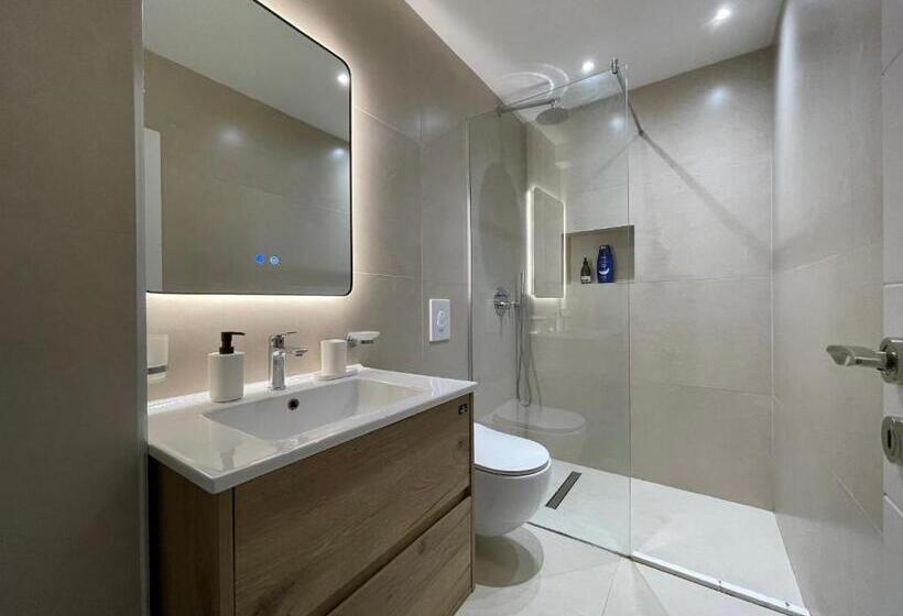 Myslym Shyri S Apartments