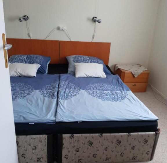 פנסיון All Inn Köre