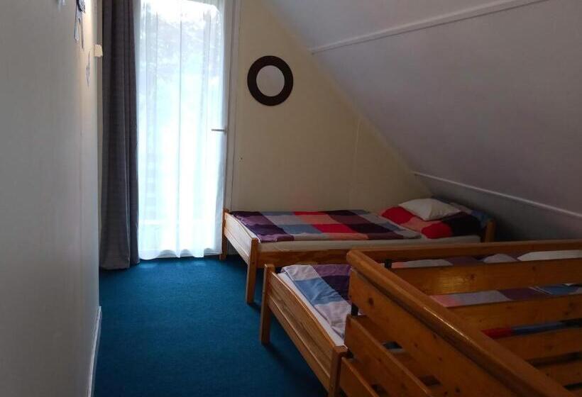 פנסיון All Inn Köre