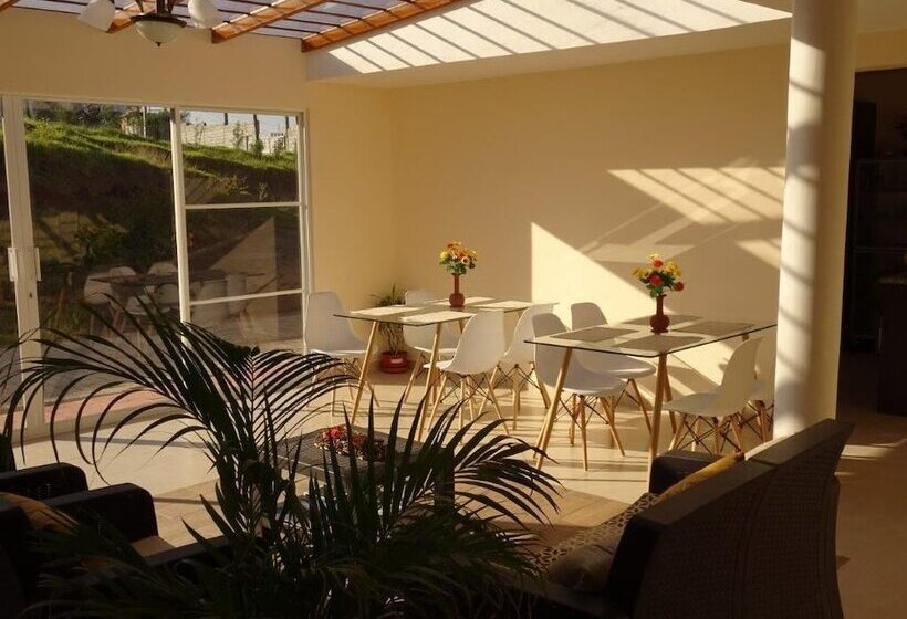 فندق Las Hortensia S Casa De Huespedes
