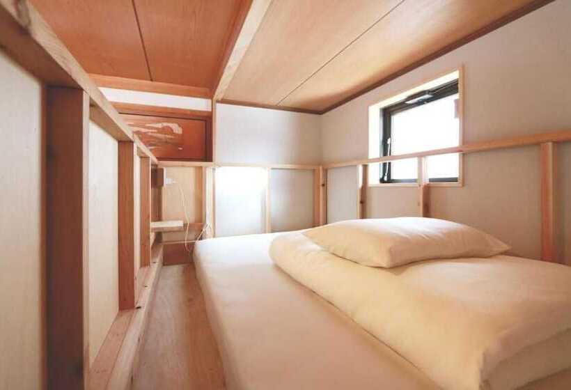 هتل Tips Hostel